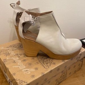 Free people clogs